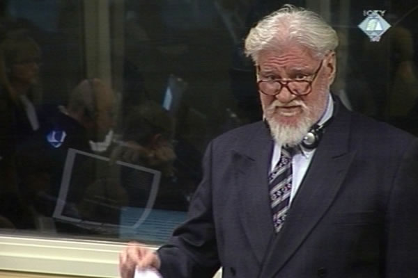 Slobodan Praljak za vrijeme iznošenja završne riječi