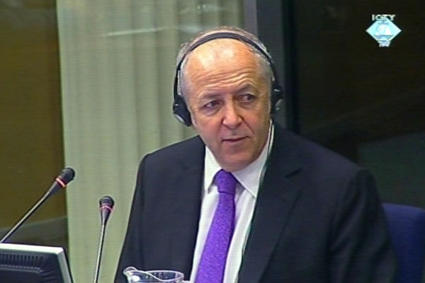 Jeremy Bowen, svjedok na suđenju Radovanu Karadžiću 