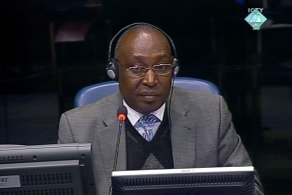 Josef Kingori, svjedok na suđenju Radovanu Karadžiću 