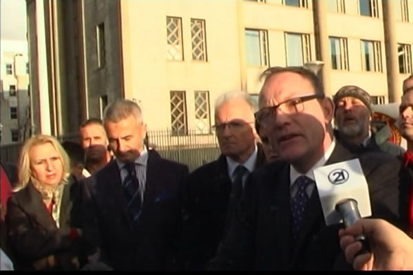 Ben Emmerson, branilac Ramuša Haradinaja daje izjavu za novinare