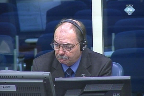John Hamill, svjedok na suđenju Ratku Mladiću 