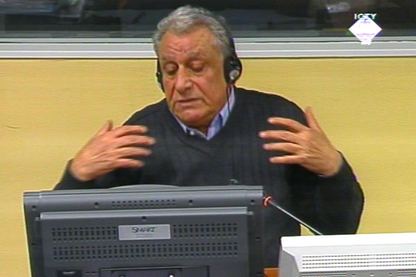 Hicham Malla, svjedok na suđenju Goranu Hadžiću Hicham Malla, svjedok na suđenju Goranu Hadžiću
