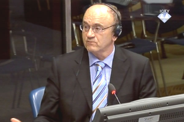 Stanislav Galić, svjedok odbrane Radovana Karadžića 