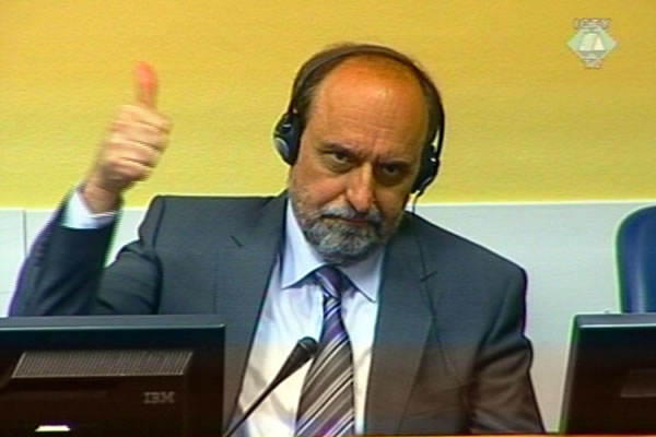 Goran Hadžić u sudnici Tribunala 