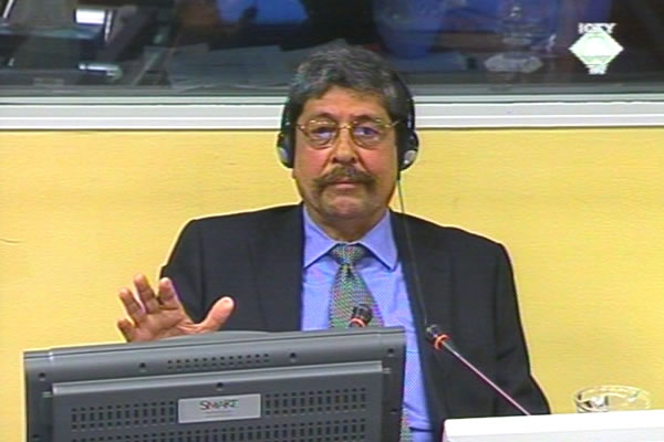 Adnan Abdelrazek, svjedok na suđenju Goranu Hadžiću 