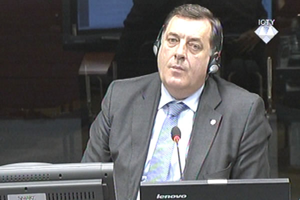 Milorad Dodik, svjedok odbrane Ratka Mladića 