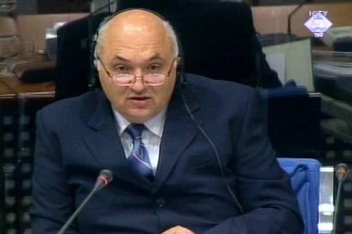 Bogoljub Janičević, svjedok odbrane Miloševića