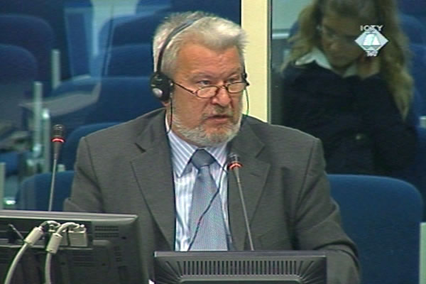 Dušan Dunjić, zajednički svedok odbrana Vujadina Popovića, Ljubiše Beare, Draga Nikolića i Ljubomira Borovčanina
