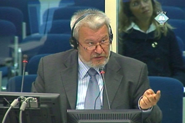 Dušan Dunjić, zajednički svedok odbrana Vujadina Popovića, Ljubiše Beare, Draga Nikolića i Ljubomira Borovčanina