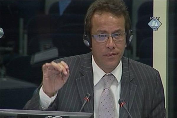 Jose Pablo Baraybar, svjedok na suđenju oficirima vojske i policije bosanskih Srba za zločine u Srebrenici