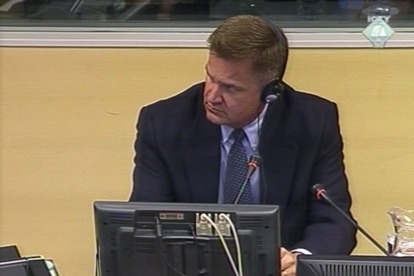 Michael Phillips, svjedok na suđenju Vlastimiru Đorđeviću