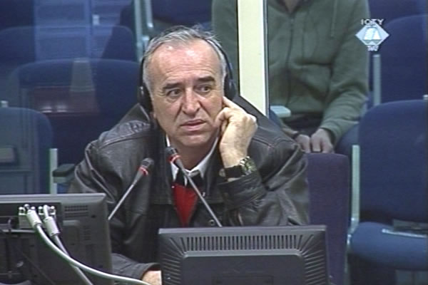 Momir Nikolić svjedoči na suđenju sedmorici oficira vojske i policije bosanskih Srba optuženih za zločine u Srebrenici i Žepi