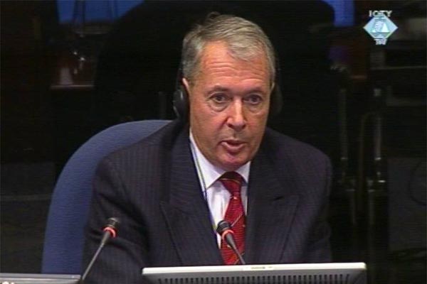 Richard Ciaglinski, svjedok na suđenju Slobodanu Miloševiću