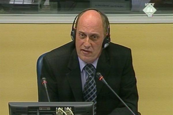 Richard Higgs, svjedok na suđenju Dragomiru Miloševiću