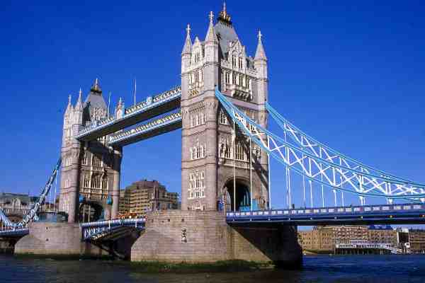 Tower Bridge u Londonu