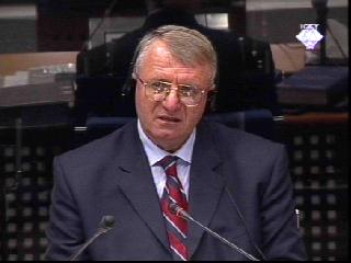 Vojislav Šešelj svjedoči u odbranu Slobodana Miloševića