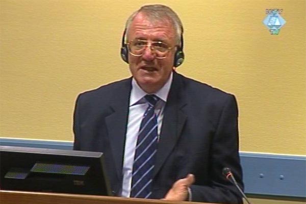 Vojislav Šešelj u sudnici Tribunala